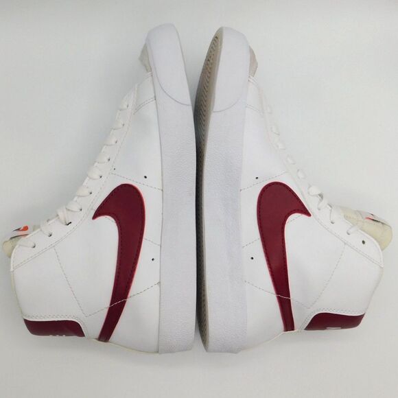 Nike Kids Sneakers - White and Red - Picture 3 of 14